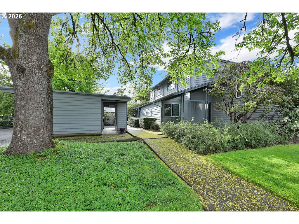 2700 HARLOW RD, Eugene, OR, 97401