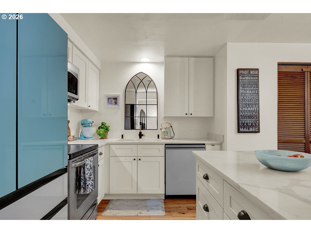 2700 HARLOW RD, Eugene, OR, 97401