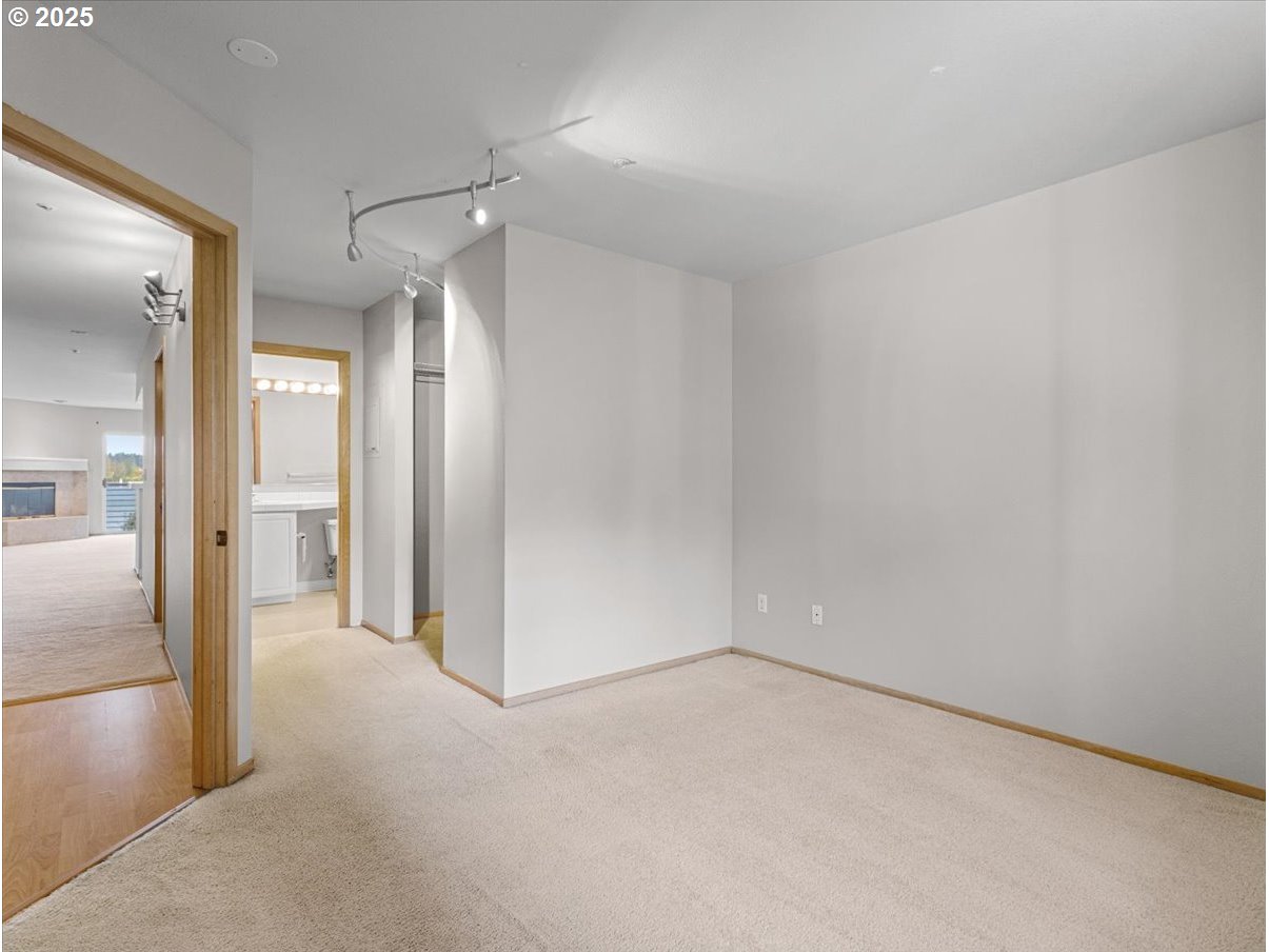 Photo #7: 292484929 Listing: Photo #7