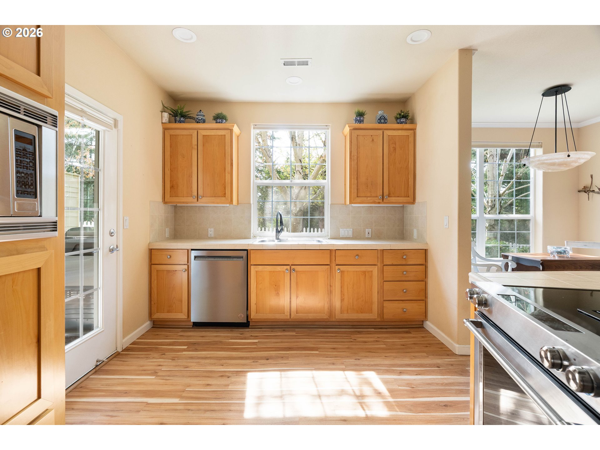 Photo #3: 292777538 Listing: Photo #3