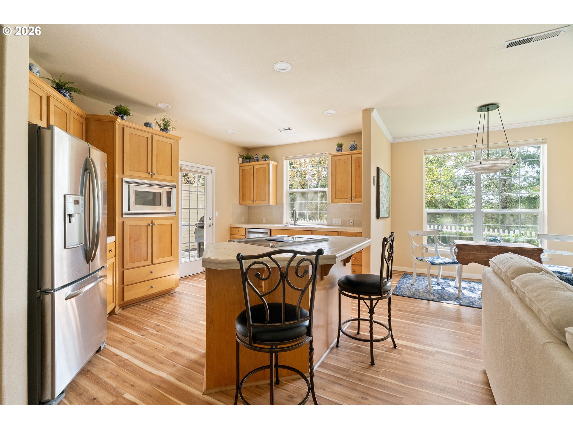 Photo #2: 292777538 Listing: Photo #2