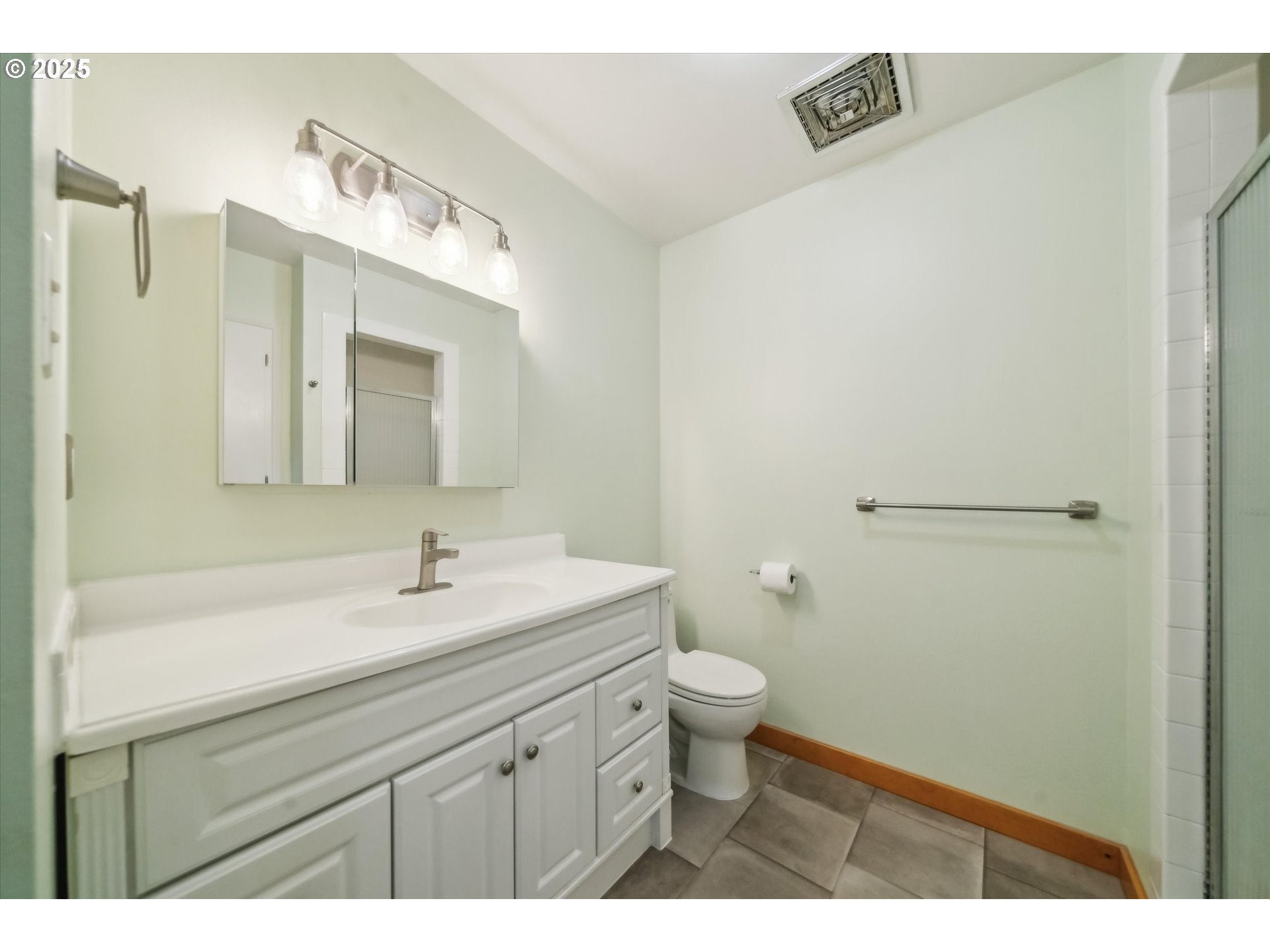 Photo #17: 293645824 Listing: Photo #17