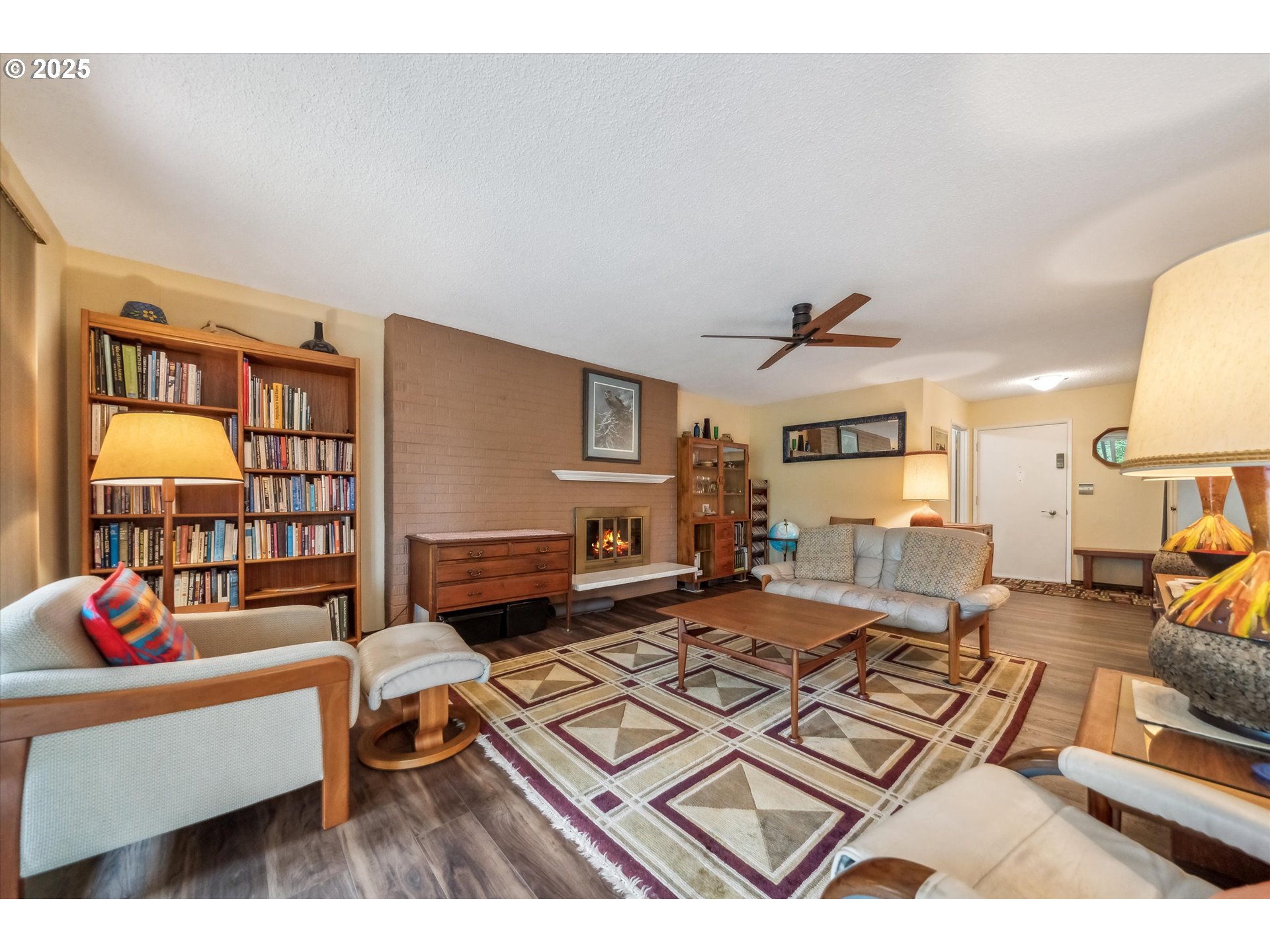 Photo #3: 293645824 Listing 
