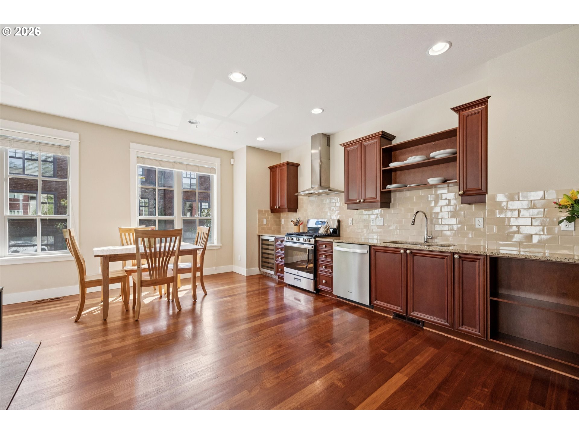 Photo #13: 294056099 Listing: Photo #13