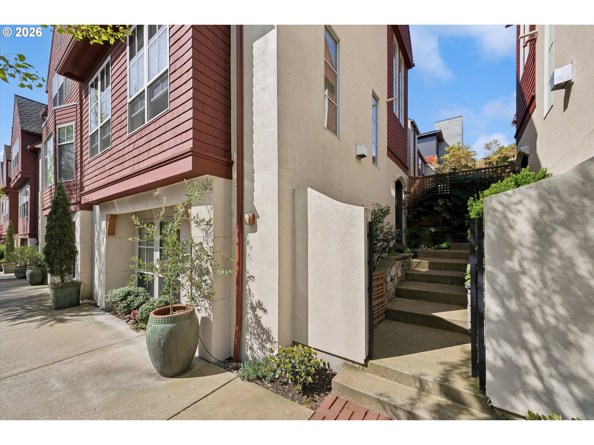 Photo #3: 294056099 Listing: Photo #3