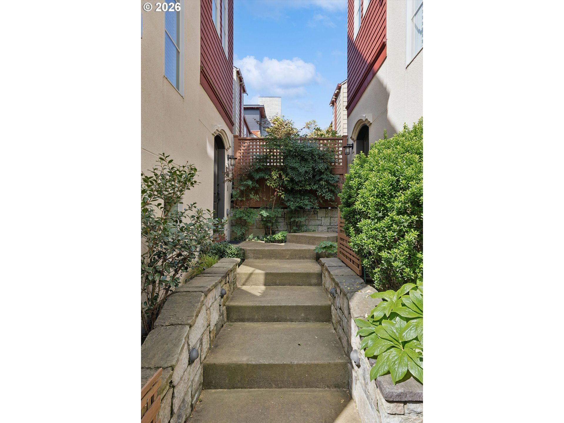 Photo #4: 294056099 Listing: Photo #4