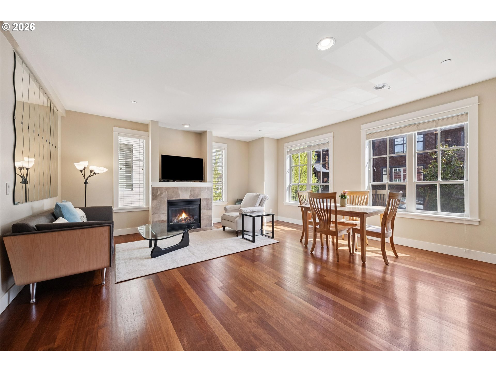 Photo #6: 294056099 Listing: Photo #6