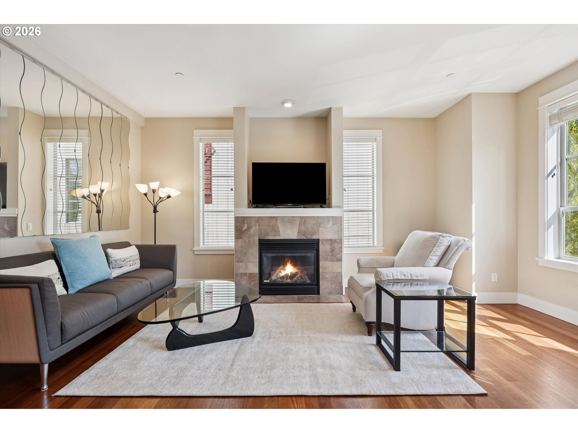 Photo #8: 294056099 Listing: Photo #8