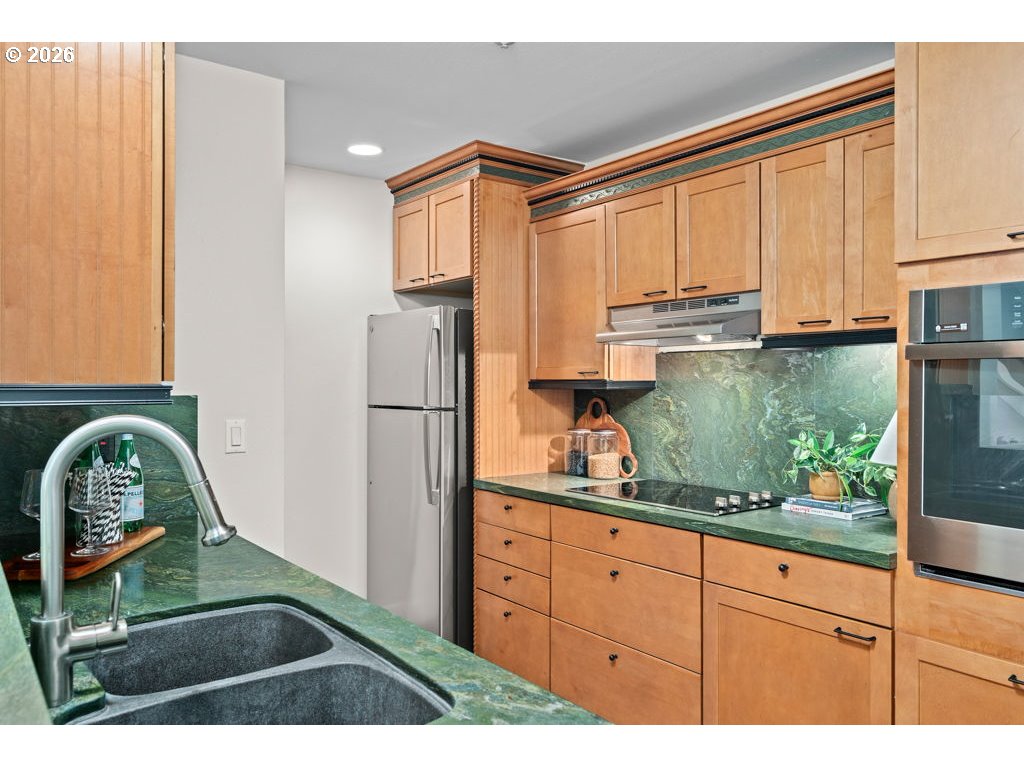 Photo #5: 294212044 Listing: Photo #5