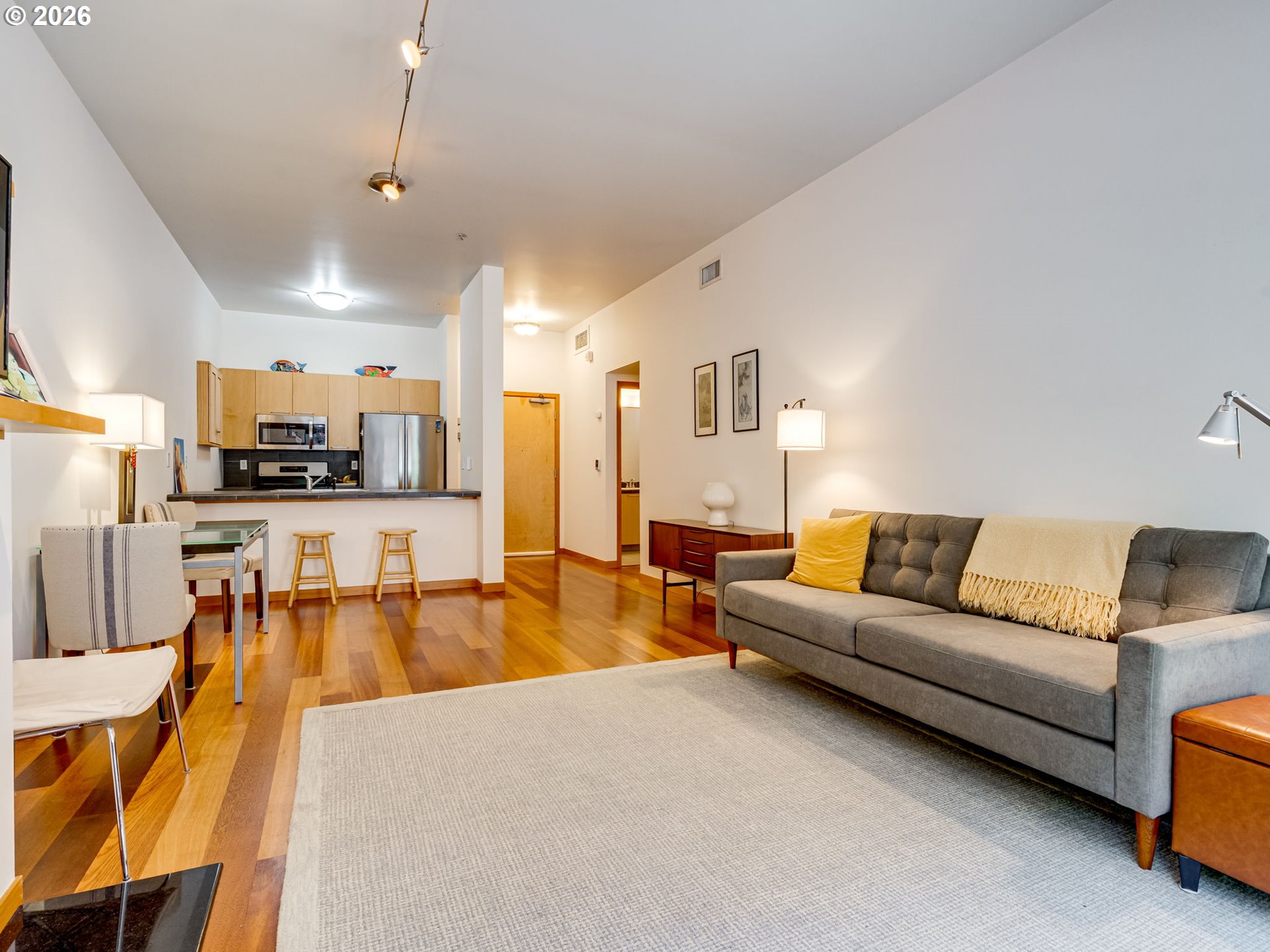 Photo #7: 294273510 Listing: Photo #7