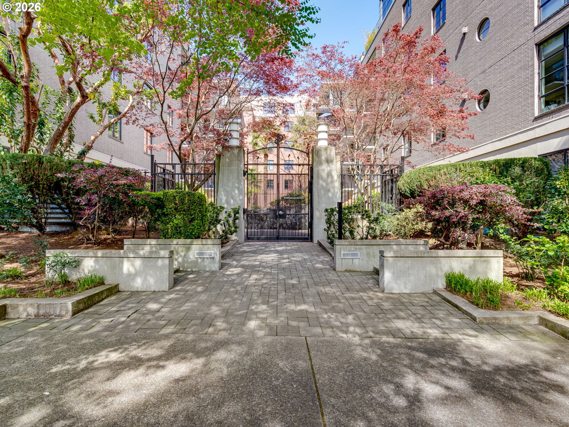 Photo #2: 294273510 Listing: Photo #2