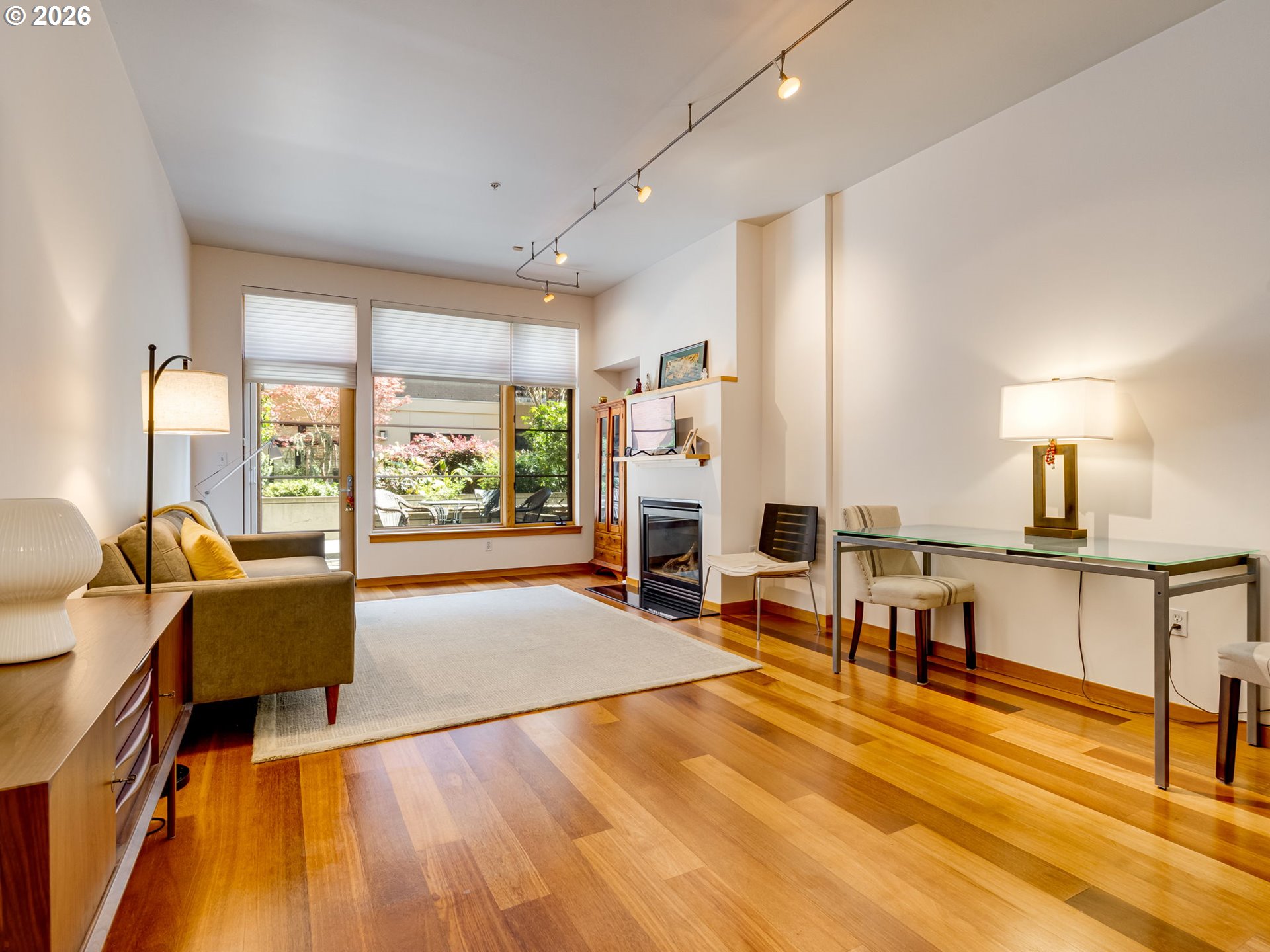 Photo #4: 294273510 Listing: Photo #4