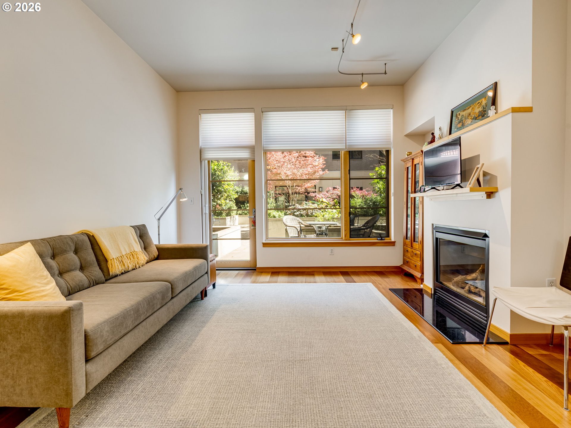 Photo #3: 294273510 Listing: Photo #3