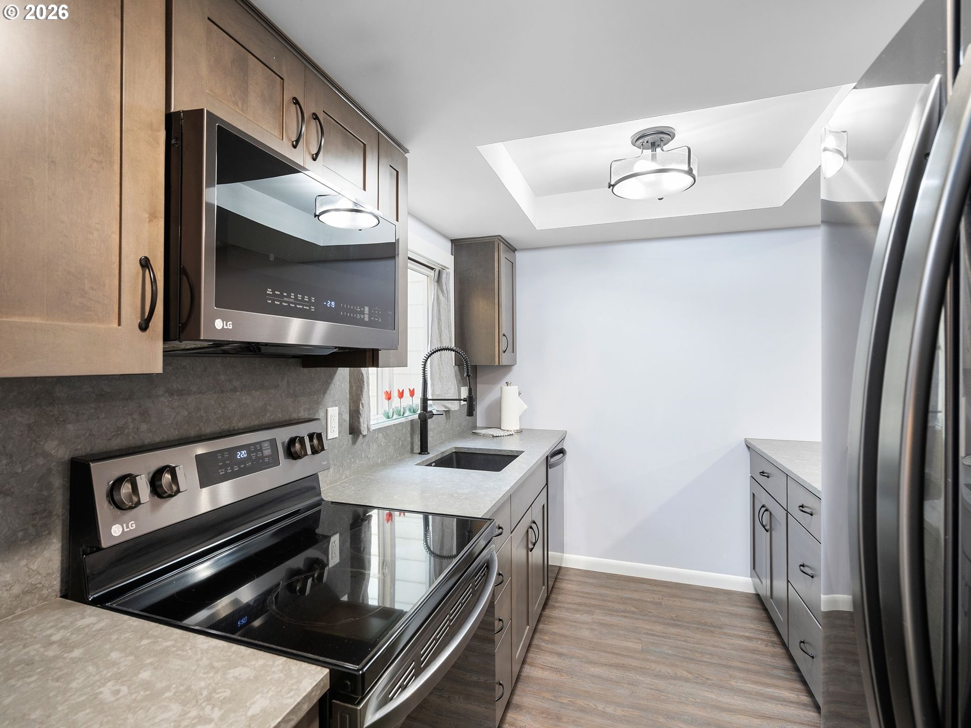 Photo #5: 295543723 Listing: Photo #5