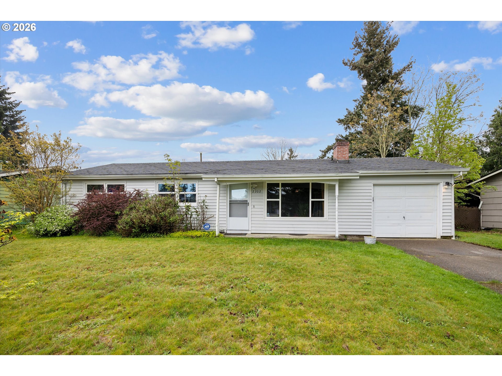975 N 16TH ST, Cottage Grove, OR, 97424