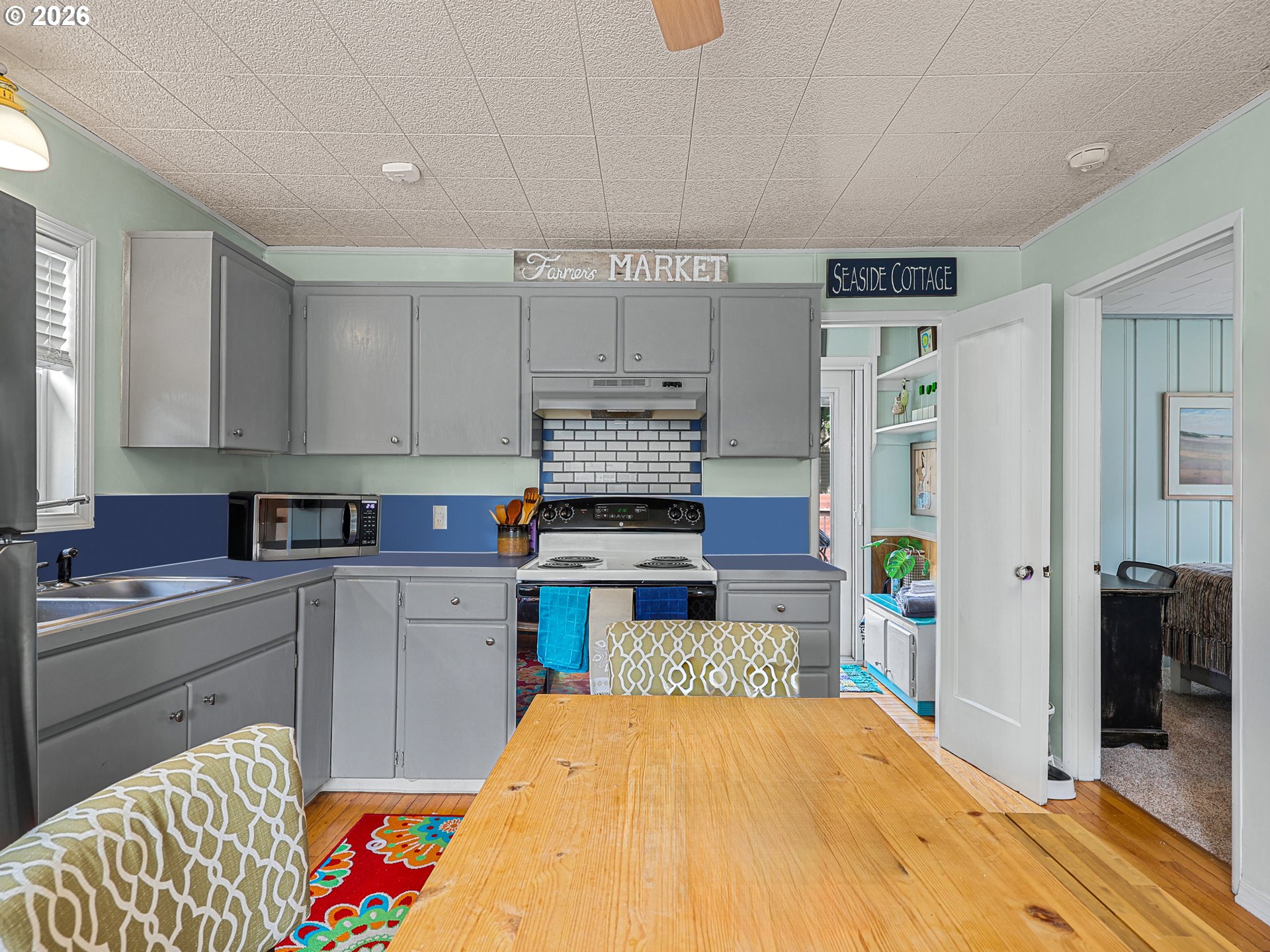 310 AVENUE K, Seaside, OR, 97138