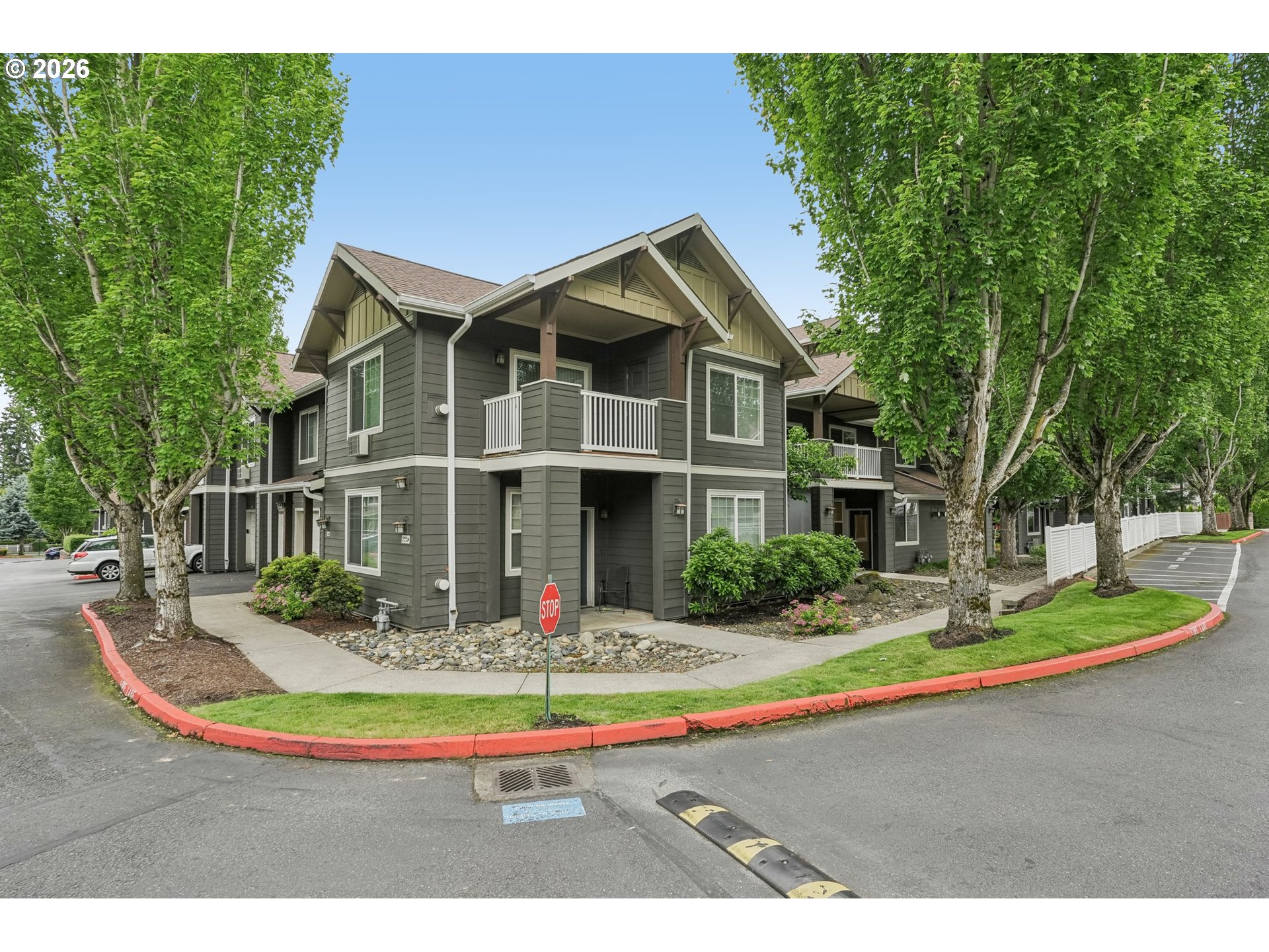 Photo #2: 296310483 Listing: Photo #2