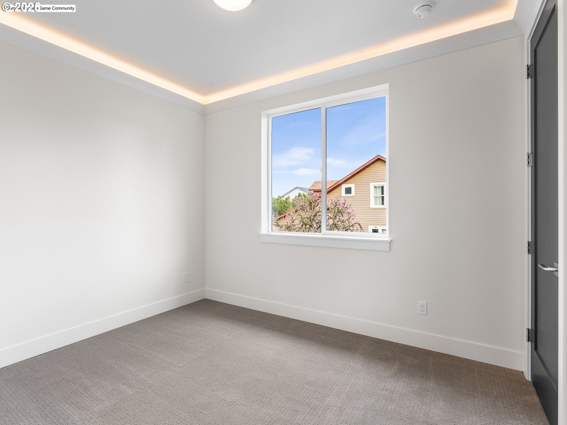 Photo #11: 296318811 Listing: Photo #11