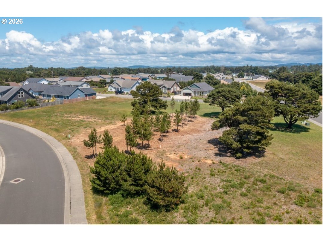 2754 LINCOLN AVE UNIT 1, Bandon, OR, 97411