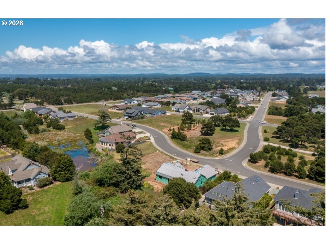 2754 LINCOLN AVE UNIT 1, Bandon, OR, 97411