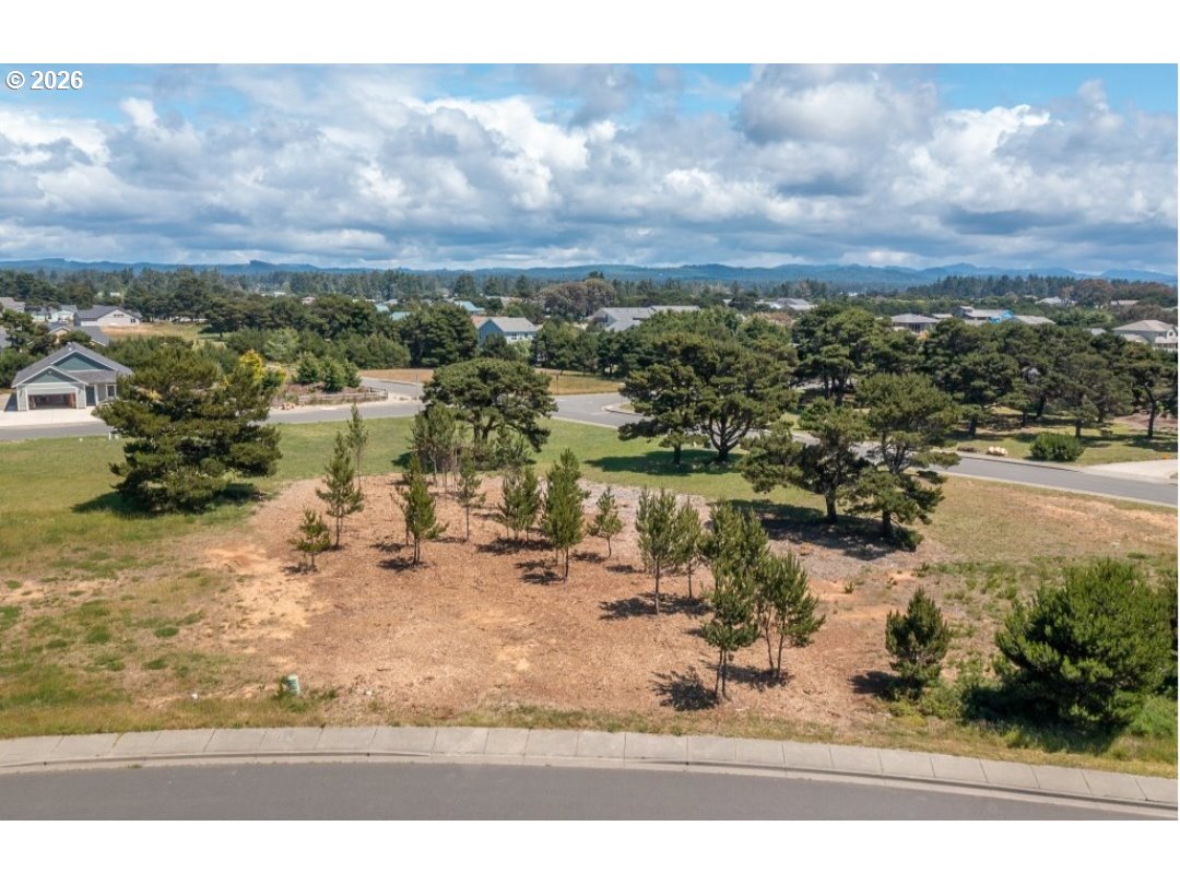2754 LINCOLN AVE UNIT 1, Bandon, OR, 97411