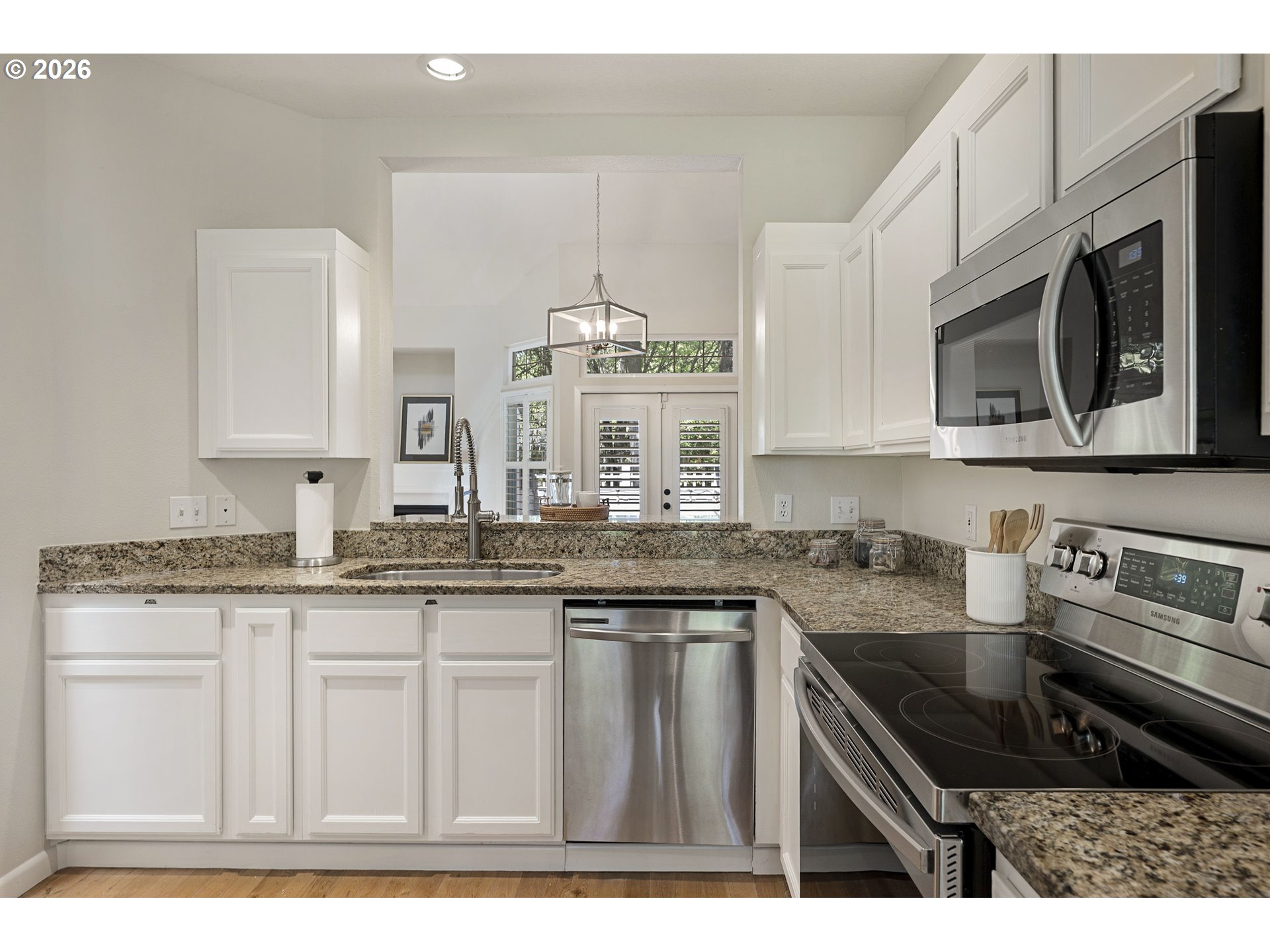 Photo #8: 297014938 Listing: Photo #8