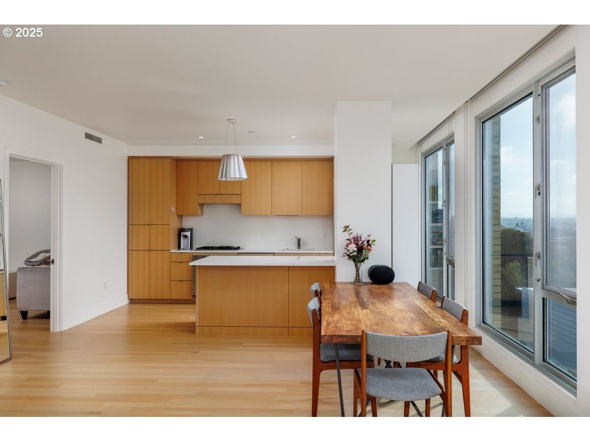 937 NW GLISAN ST UNIT 1235, Portland, OR, 97209