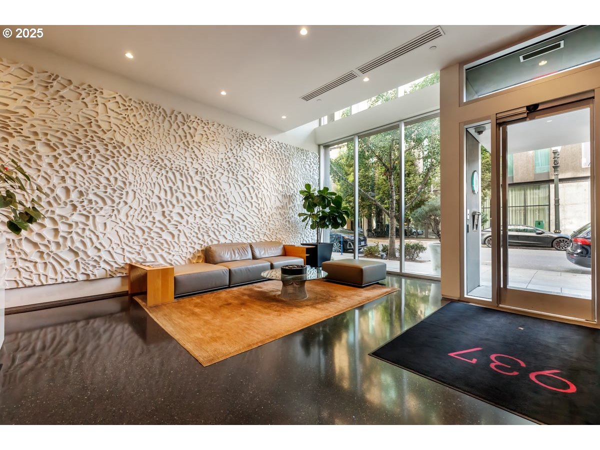 937 NW GLISAN ST UNIT 1235, Portland, OR, 97209