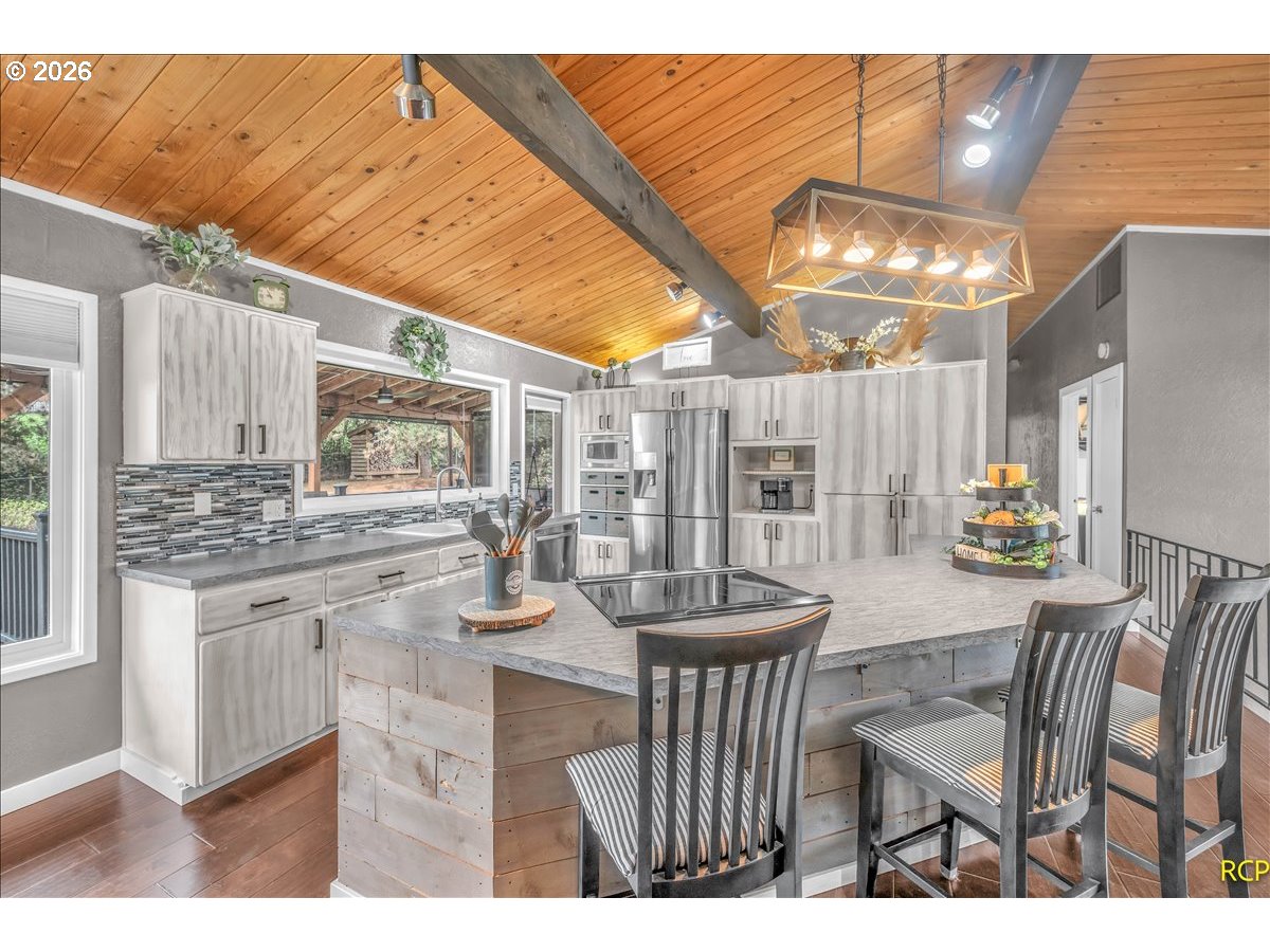 59887 WESTHILL RD, St Helens, OR, 97051