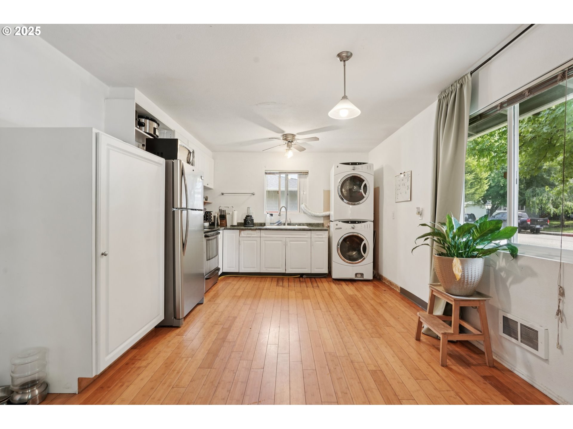 Photo #6: 299664382 Listing 