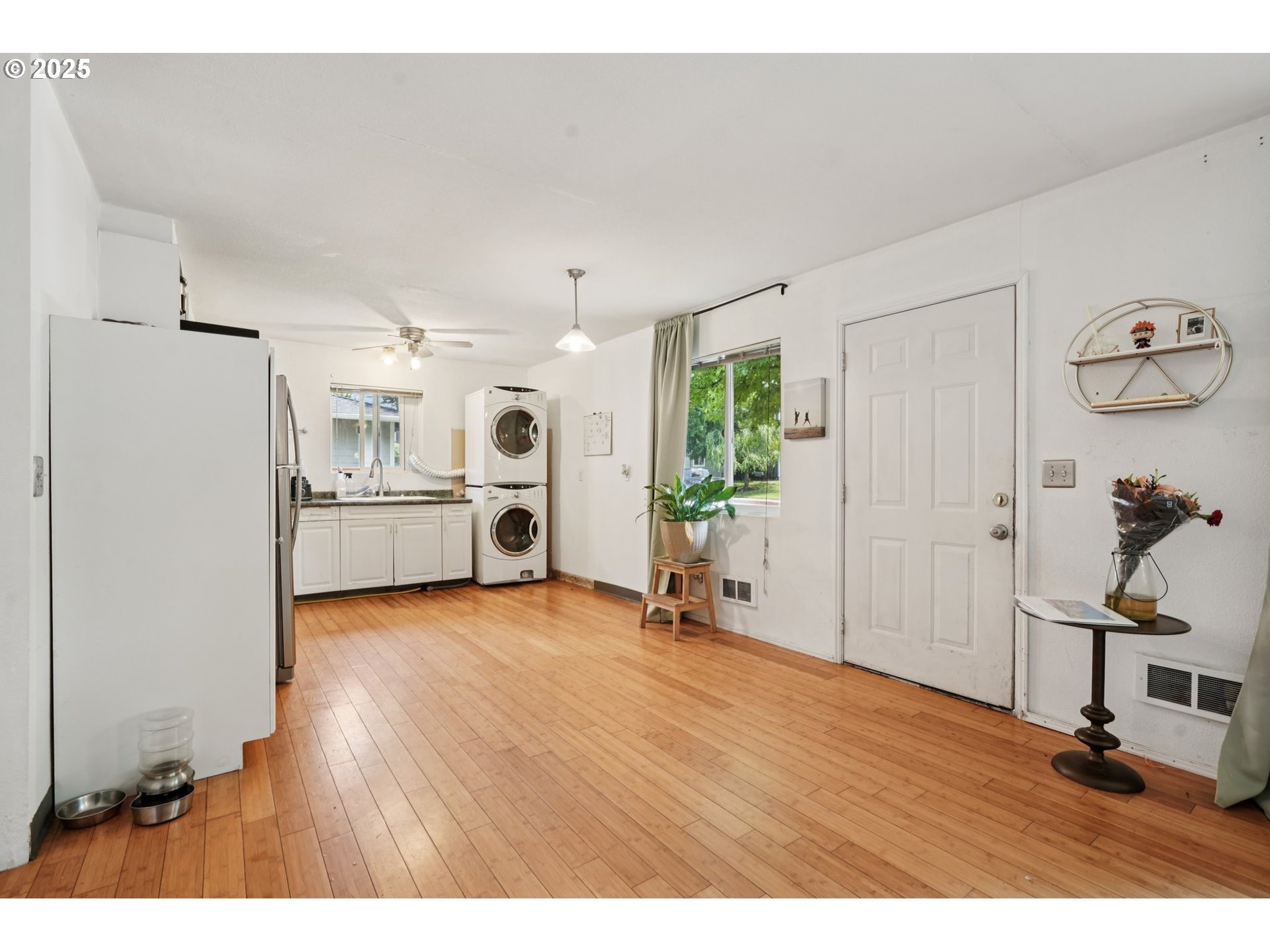 Photo #11: 299664382 Listing: Photo #11