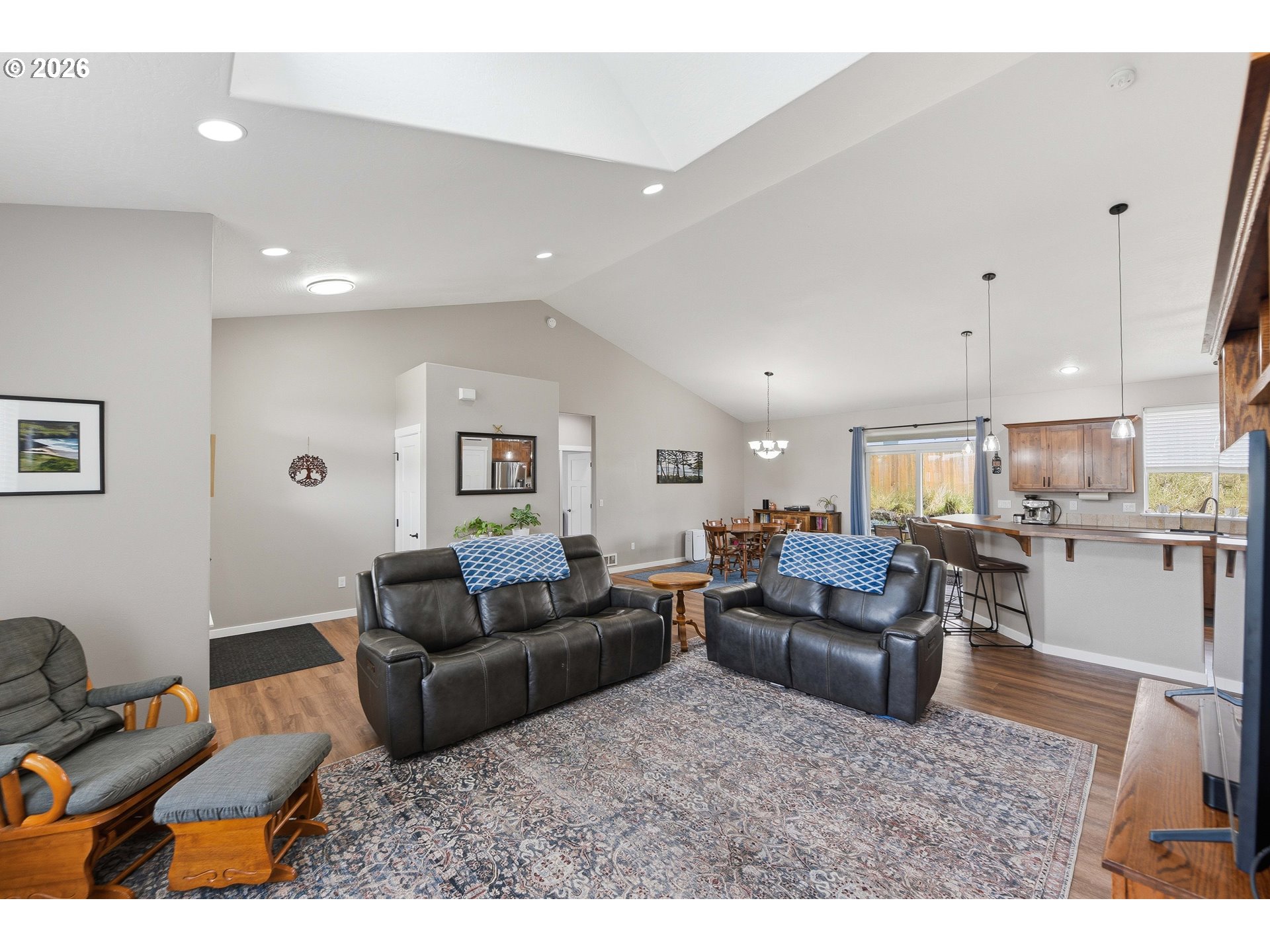 2025 ROOSEVELT LOOP, North Bend, OR, 97459