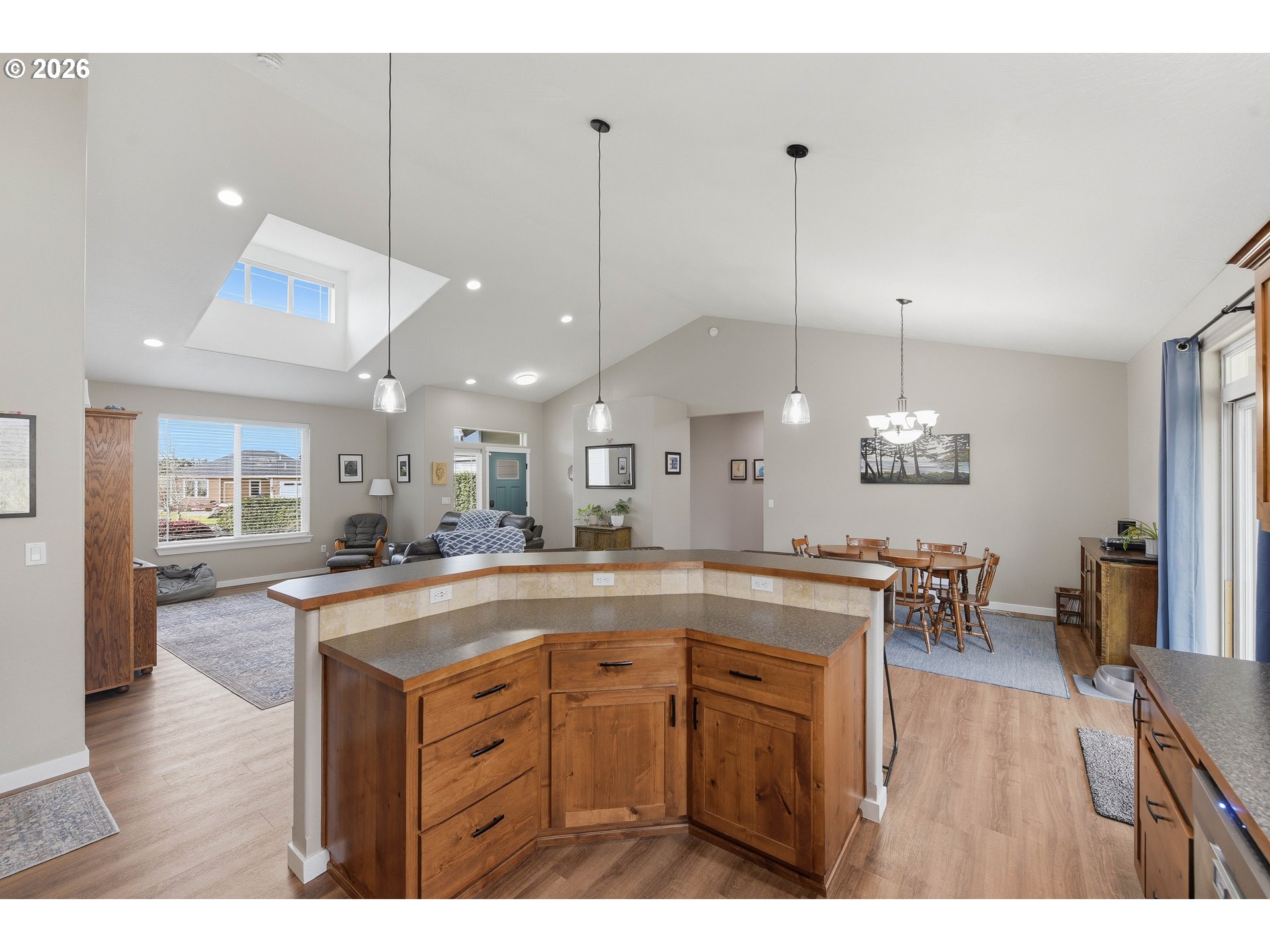 2025 ROOSEVELT LOOP, North Bend, OR, 97459