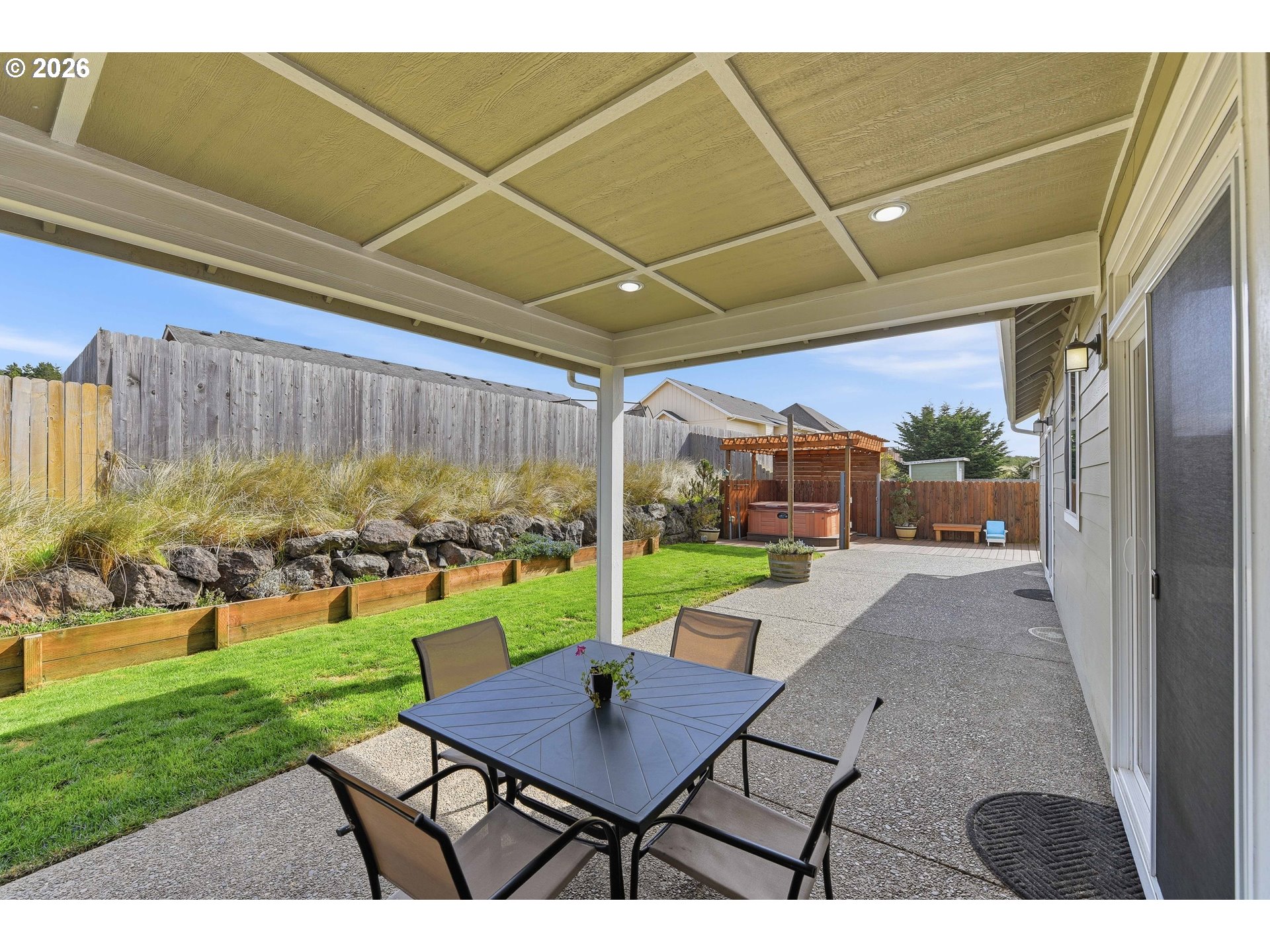 2025 ROOSEVELT LOOP, North Bend, OR, 97459