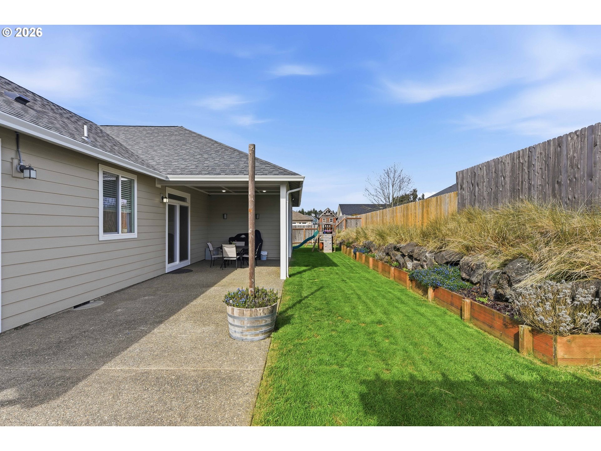 2025 ROOSEVELT LOOP, North Bend, OR, 97459