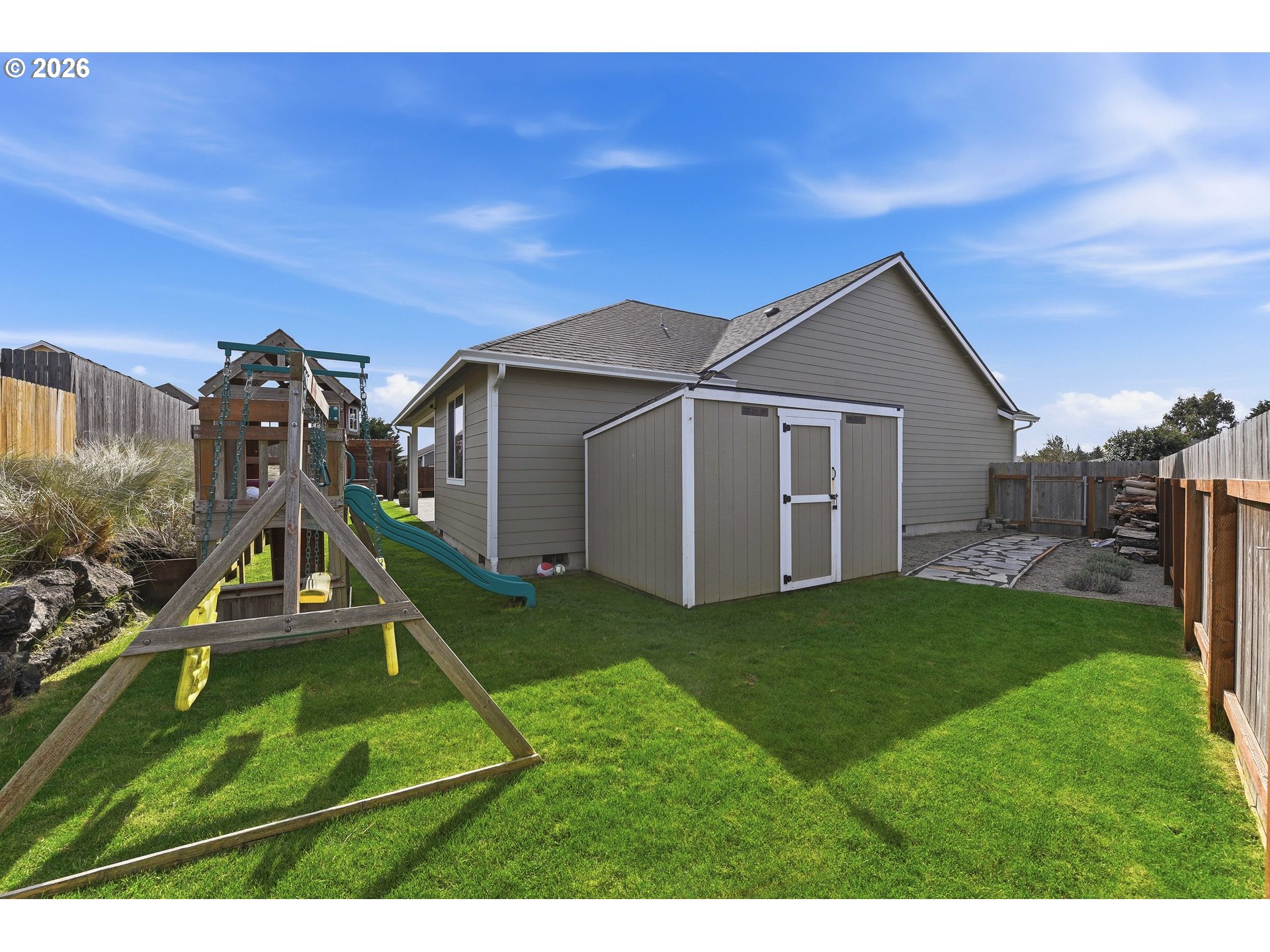 2025 ROOSEVELT LOOP, North Bend, OR, 97459