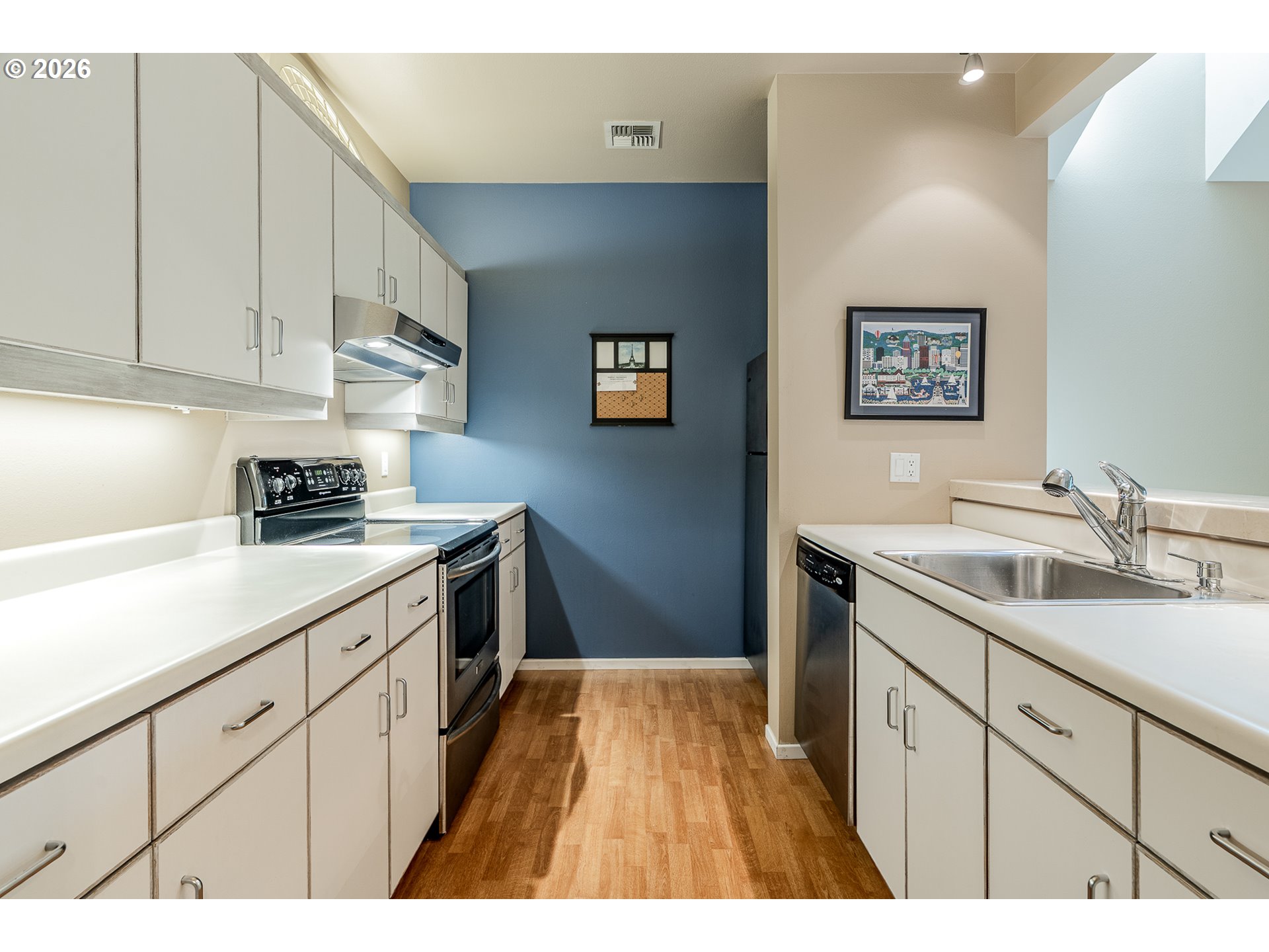 Photo #7: 301280307 Listing: Photo #7