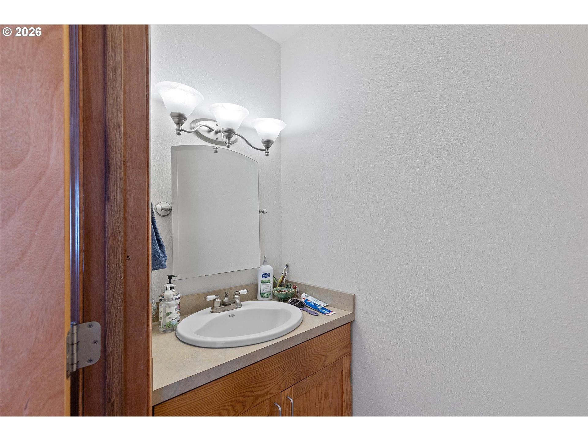 Photo #9: 302476854 Listing: Photo #9