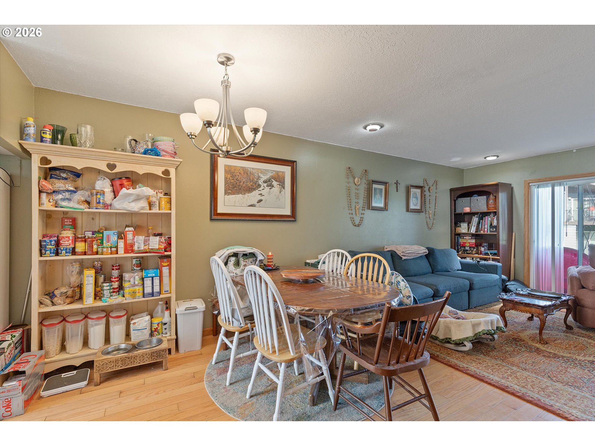 Photo #5: 302476854 Listing: Photo #5