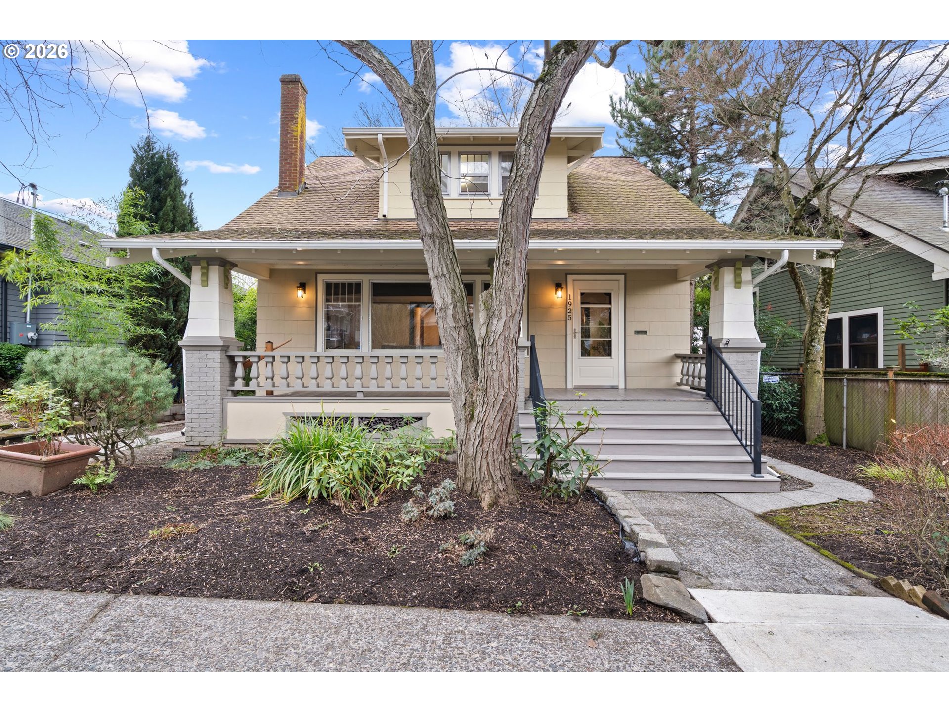 1955 W 28TH AVE, Eugene, OR, 97405