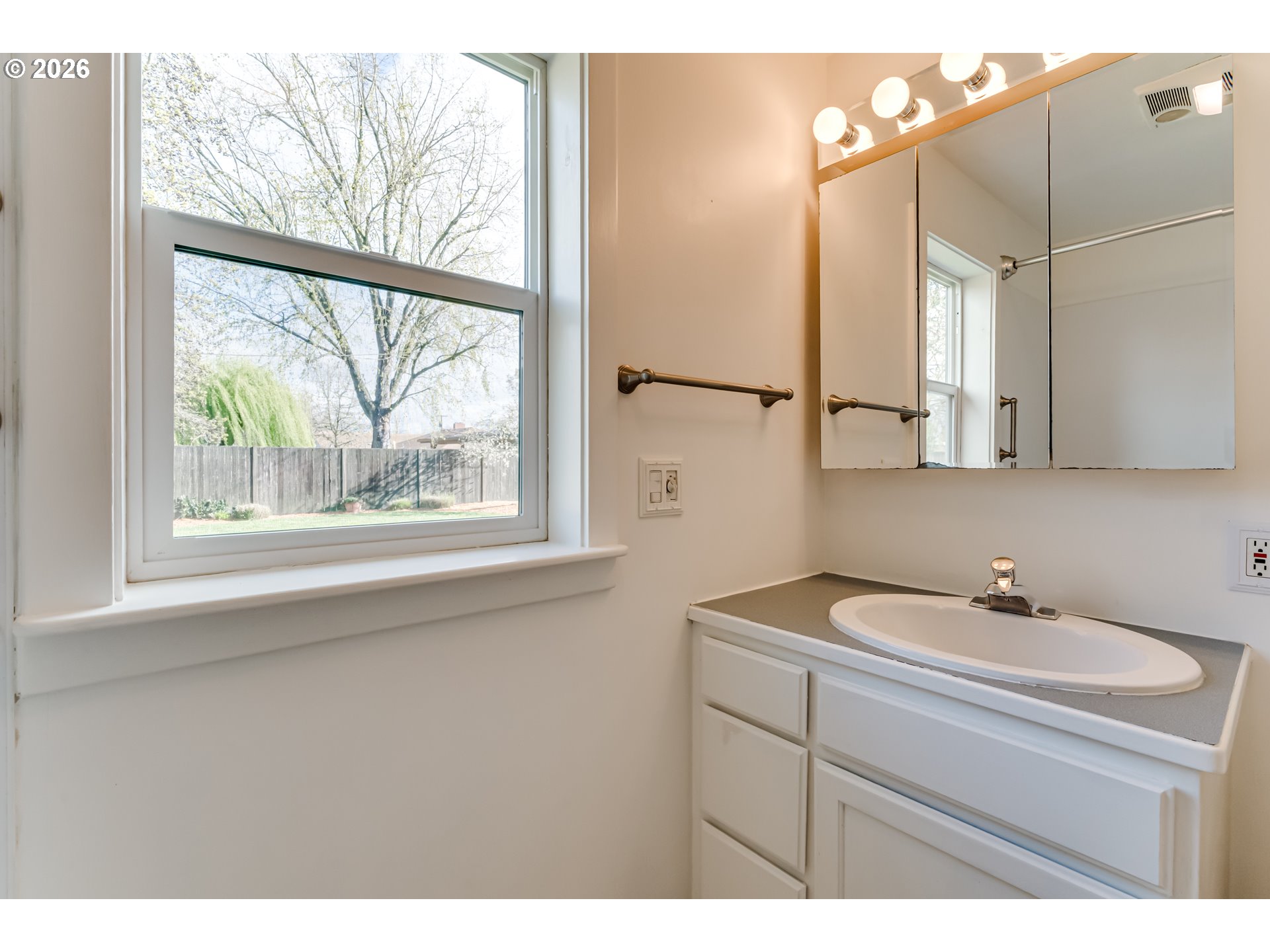2125 W 19TH PL, Eugene, OR, 97405