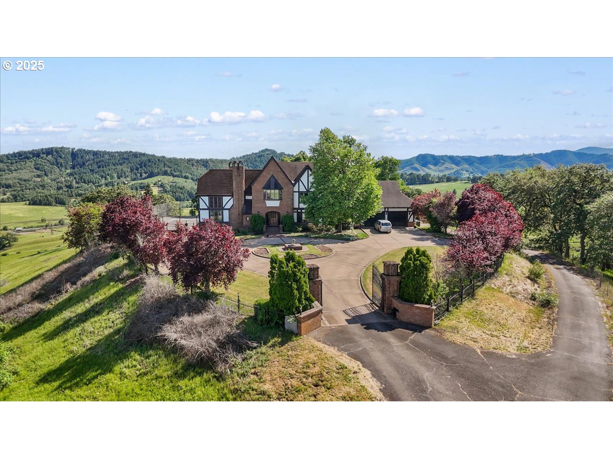 331 METZ HILL RD, Oakland, OR, 97462