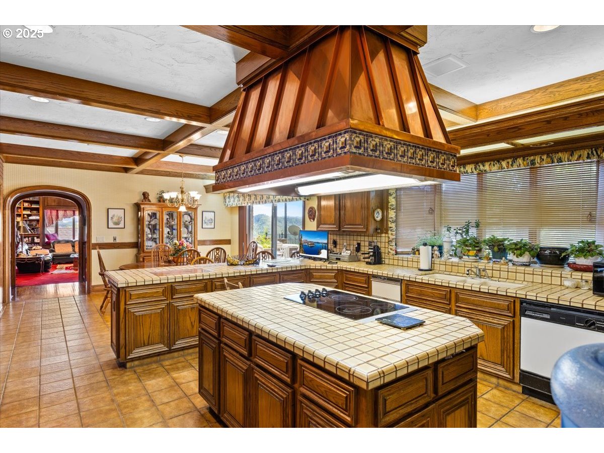 331 METZ HILL RD, Oakland, OR, 97462