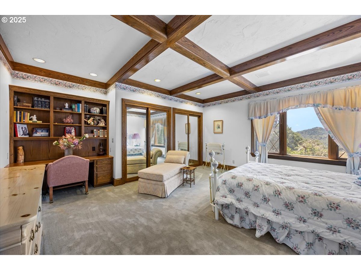 331 METZ HILL RD, Oakland, OR, 97462