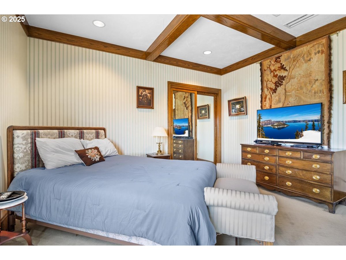 331 METZ HILL RD, Oakland, OR, 97462