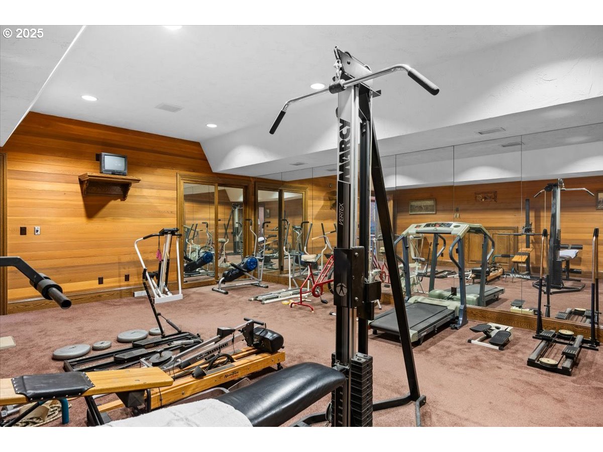331 METZ HILL RD, Oakland, OR, 97462