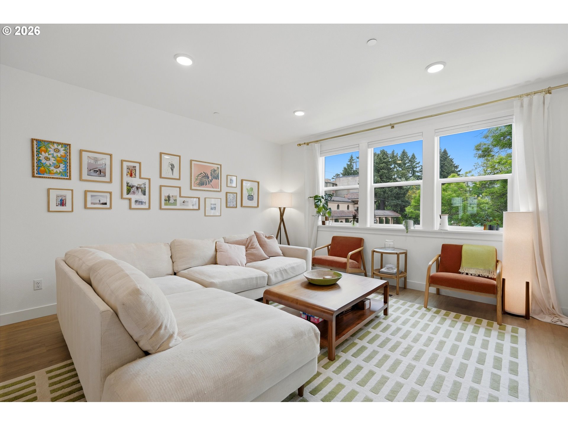 Photo #9: 305773973 Listing: Photo #9