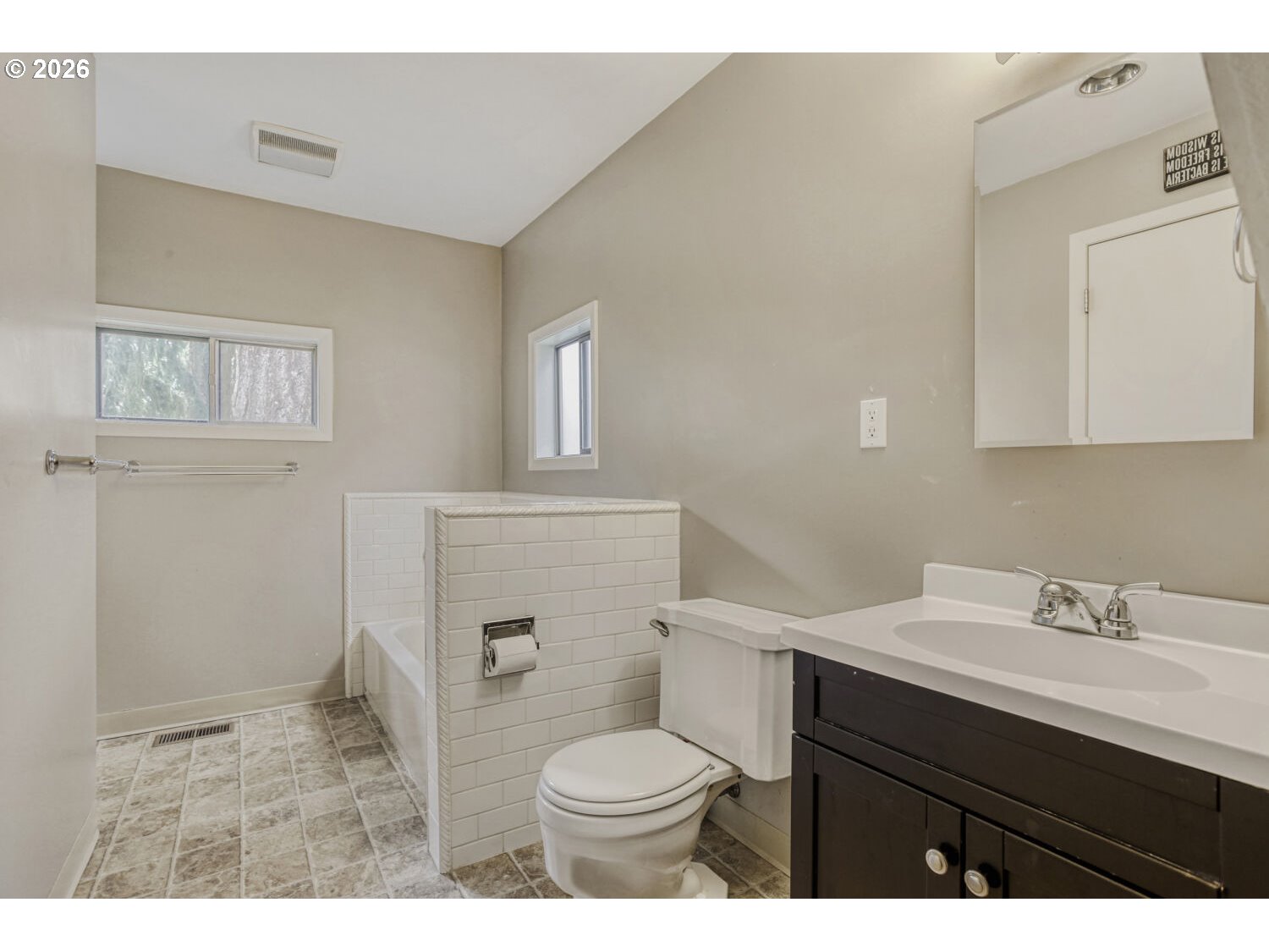 1000 FOREST MEADOWS WAY, Lake Oswego, OR, 97034