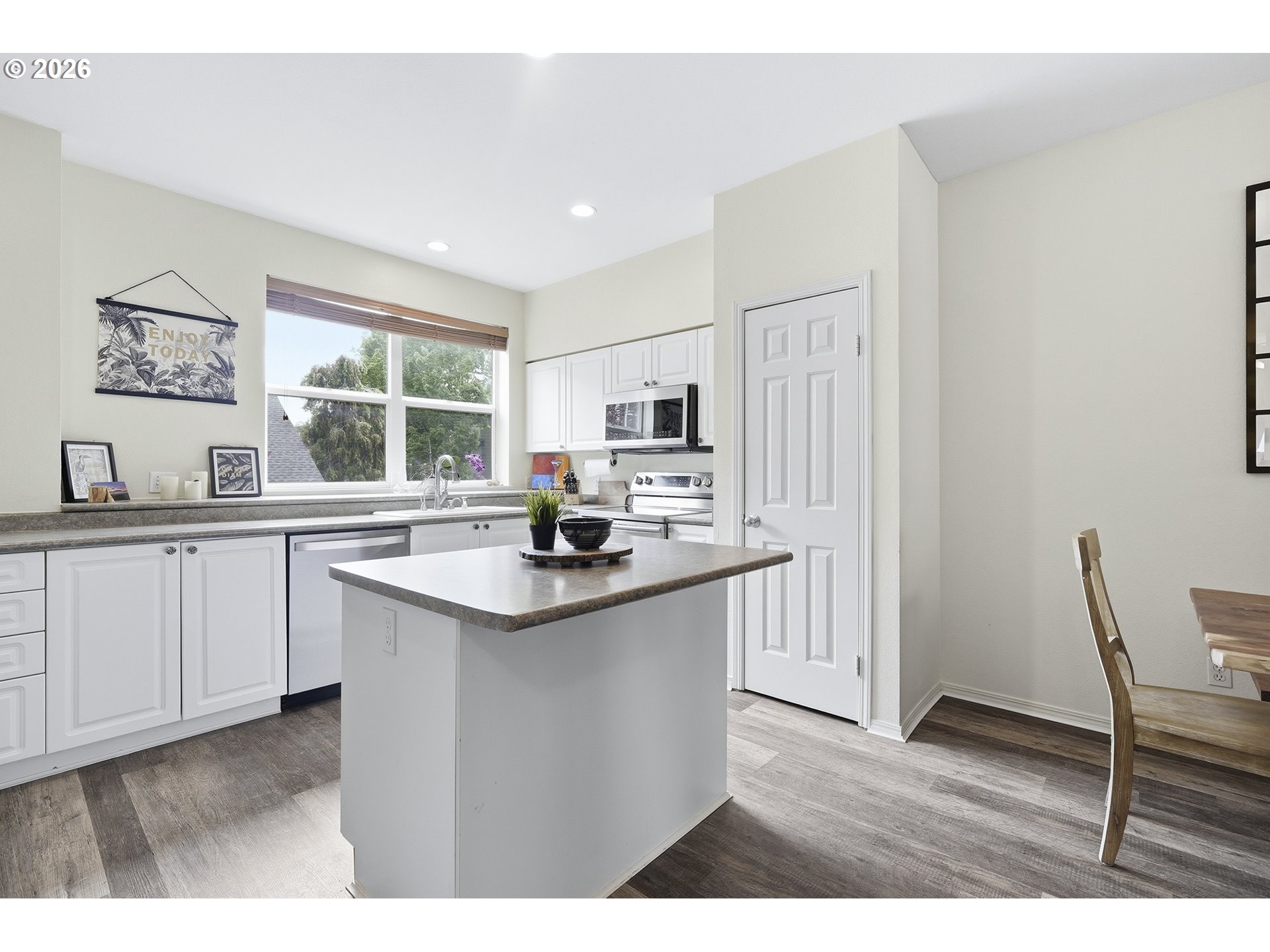 Photo #7: 307219298 Listing: Photo #7