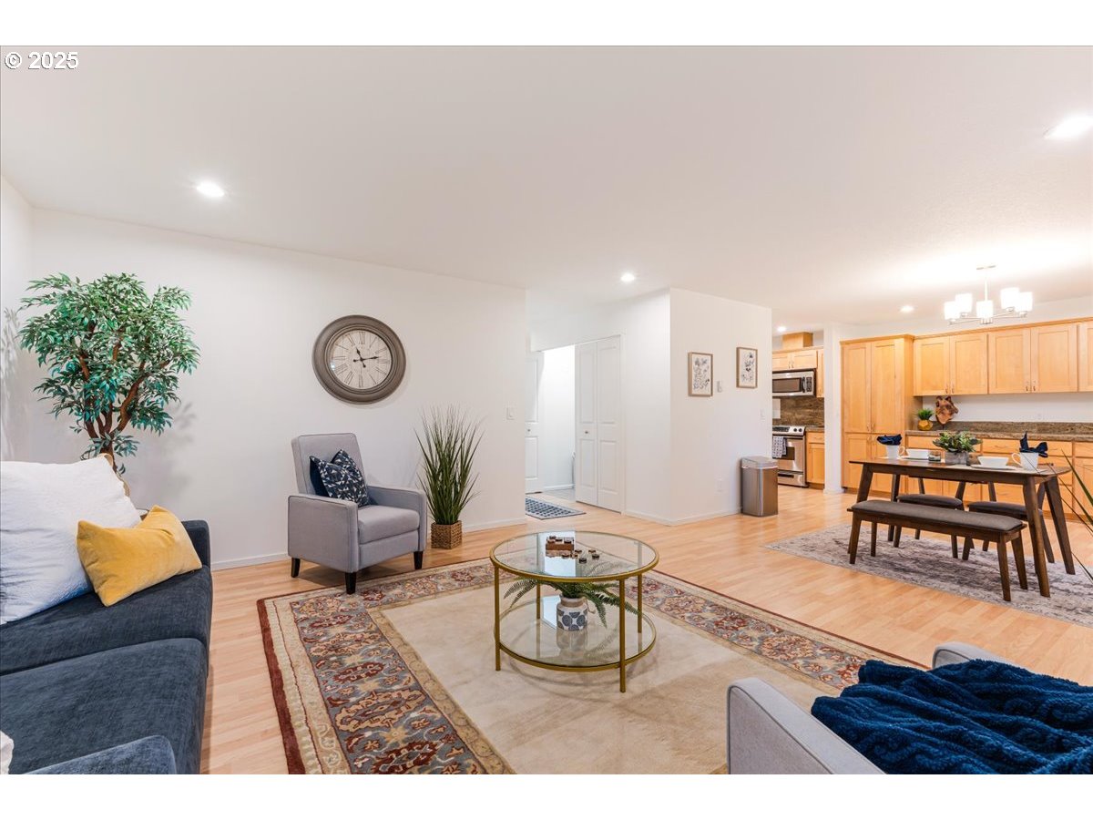 Photo #10: 307336456 Listing: Photo #10